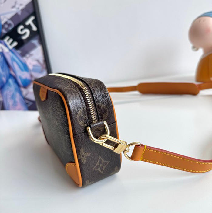 LOUIS VUITTON トロカデロ ミニ モノグラム キャンバス ショルダーバッグ メンズ 20×13×6.5cm