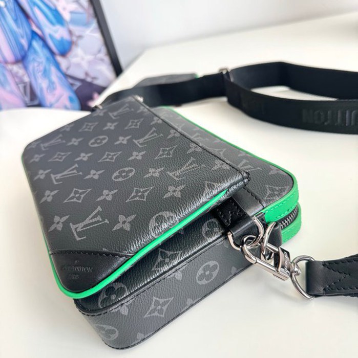 LOUIS VUITTON トリオ メッセンジャーバッグ モノグラムエクリプス メンズ 25×18.5×7cm