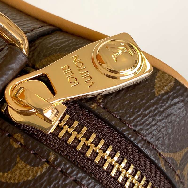 LOUIS VUITTON トロカデロ ミニ モノグラム キャンバス ショルダーバッグ メンズ 20×13×6.5cm