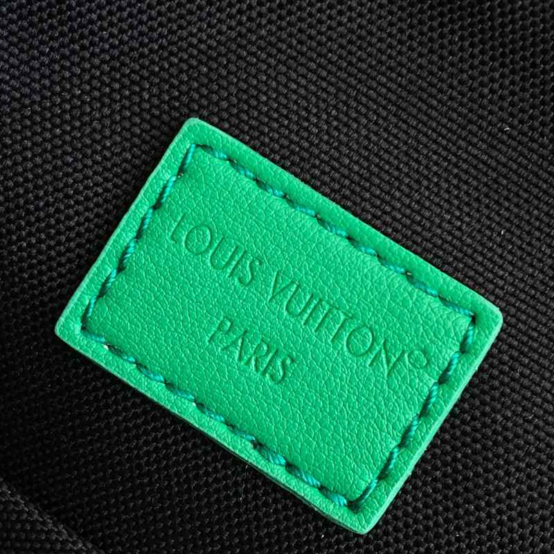 LOUIS VUITTON アベニュー スリングバッグ モノグラムエクリプス メンズ 33×16×5.7cm