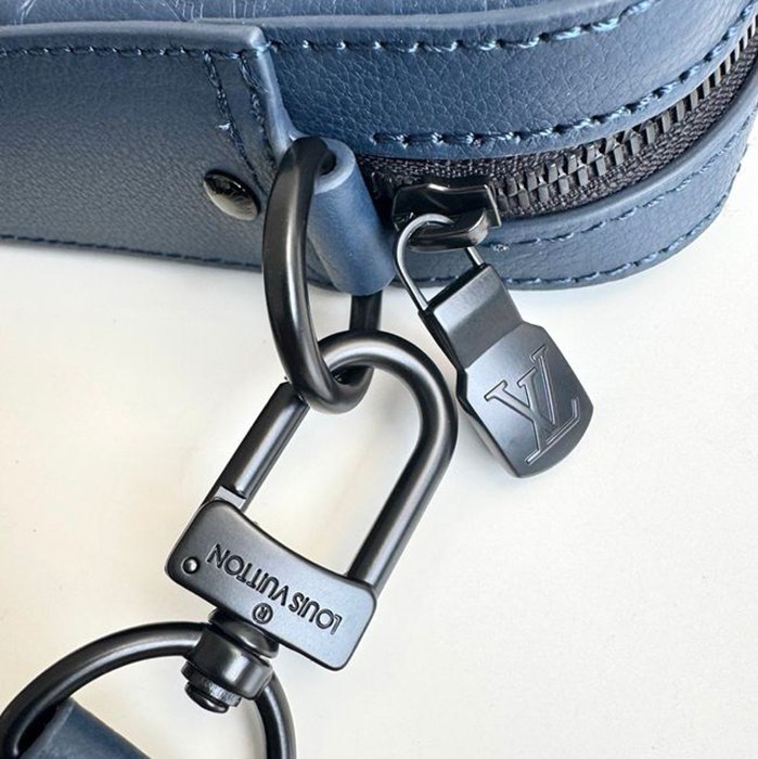 LOUIS VUITTON トリオ メッセンジャーバッグ メンズ 25×18.5×7cm