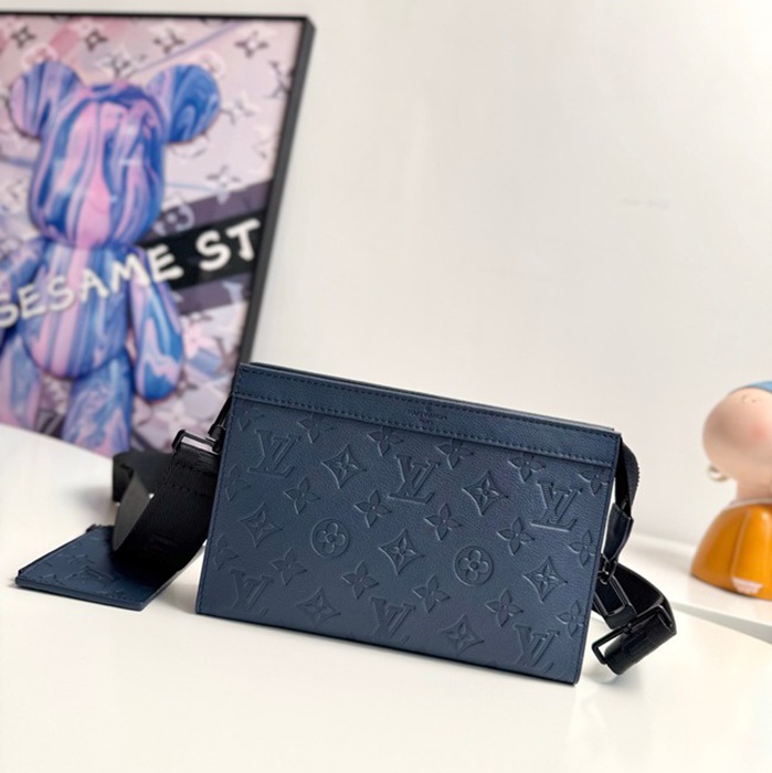 LOUIS VUITTON ガストン ウェアラブルウォレット ショルダーバッグ メンズ 22×14.5×4.5cm