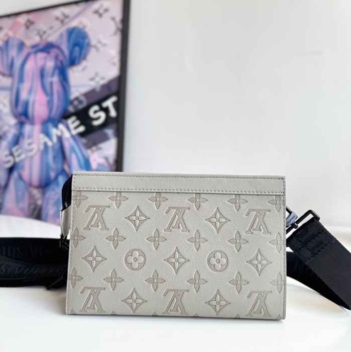 LOUIS VUITTON ガストン ウェアラブルウォレット ショルダーバッグ メンズ 22×14.5×4.5cm