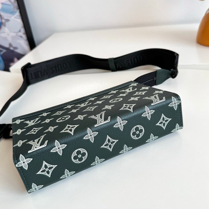 LOUIS VUITTON ガストン ミニ ショルダーバッグ メンズ 22×14.5×4.5cm