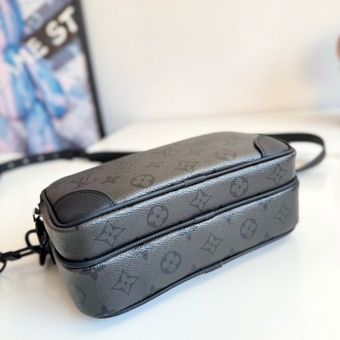 LOUIS VUITTON ニル ショルダーバッグ メンズ 25×17.5×11cm