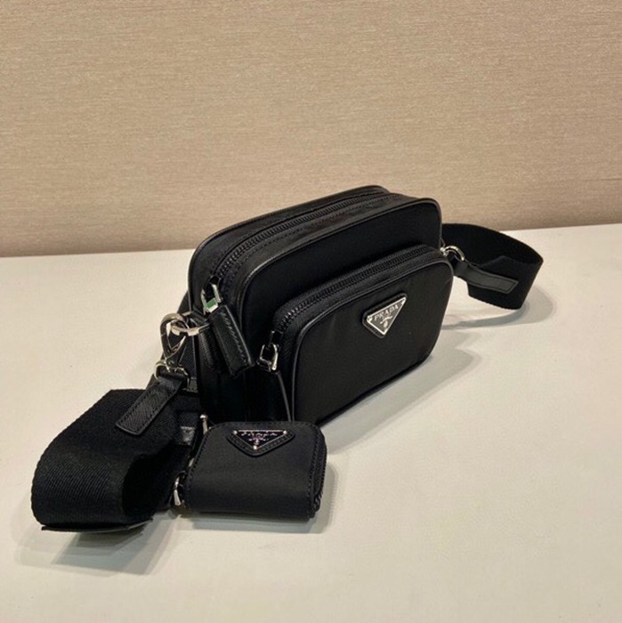 PRADA ショルダーバッグ リサイクルナイロン ユニセックス 18×11.5×5cm