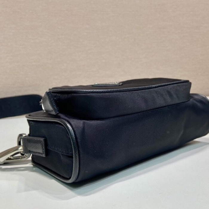 PRADA ショルダーバッグ リサイクルナイロン ユニセックス 18×11.5×5cm