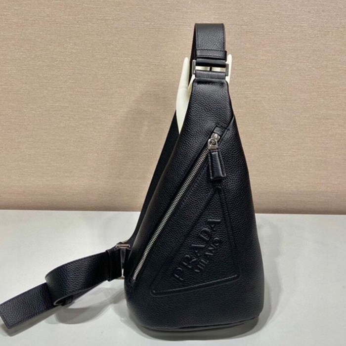 PRADA ウエストバッグ ディアスキンレザー メンズ 17×32×6.5cm PRADA ウエストバッグ ディアスキンレザー メンズ 17×32×6.5cm
