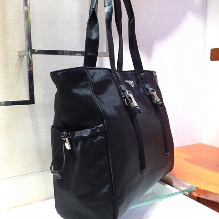 PRADA ショッピングバッグ リサイクルナイロン メンズ 40×34×16cm