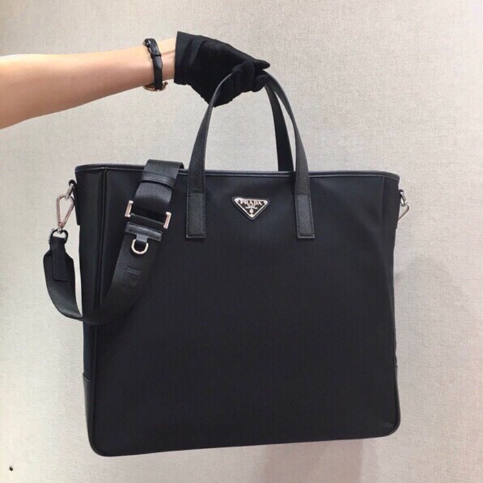 PRADA ショッピングバッグ リサイクルナイロン サフィアーノ メンズ 36×34×10cm PRADA ショッピングバッグ リサイクルナイロン サフィアーノ メンズ 36×34×10cm