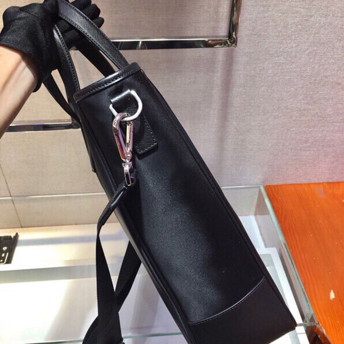 PRADA ショッピングバッグ リサイクルナイロン サフィアーノ メンズ 36×34×10cm