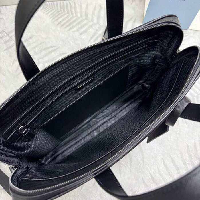 PRADA ブリーフケース リサイクルナイロン サフィアーノ メンズ 36×28×4cm