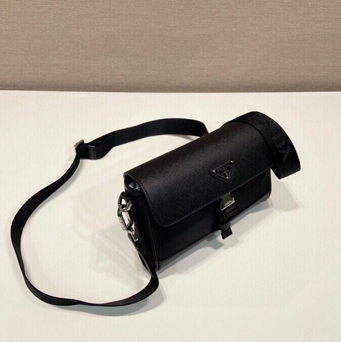 PRADA メッセンジャーバッグ リサイクルナイロン ユニセックス 20×15.5×4cm