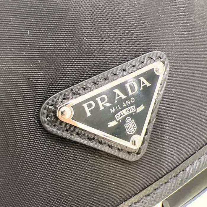 PRADA スマホポーチ パラシュートナイロン サフィアーノ メンズ 18×12.5×2.5cm