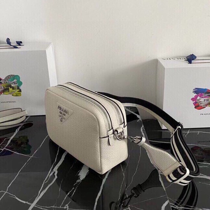 PRADA ショルダーバッグ ディアスキンレザー デュアルストラップ メンズ 22×14×8cm