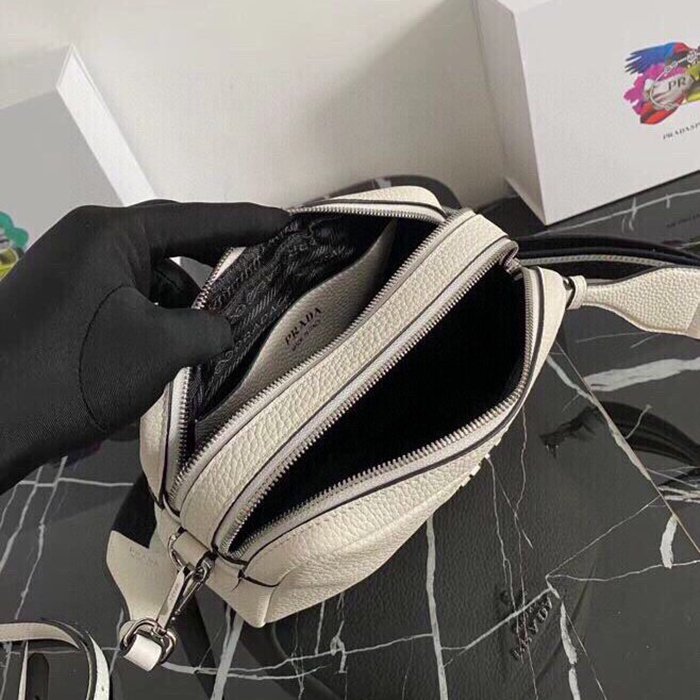PRADA ショルダーバッグ ディアスキンレザー デュアルストラップ メンズ 22×14×8cm