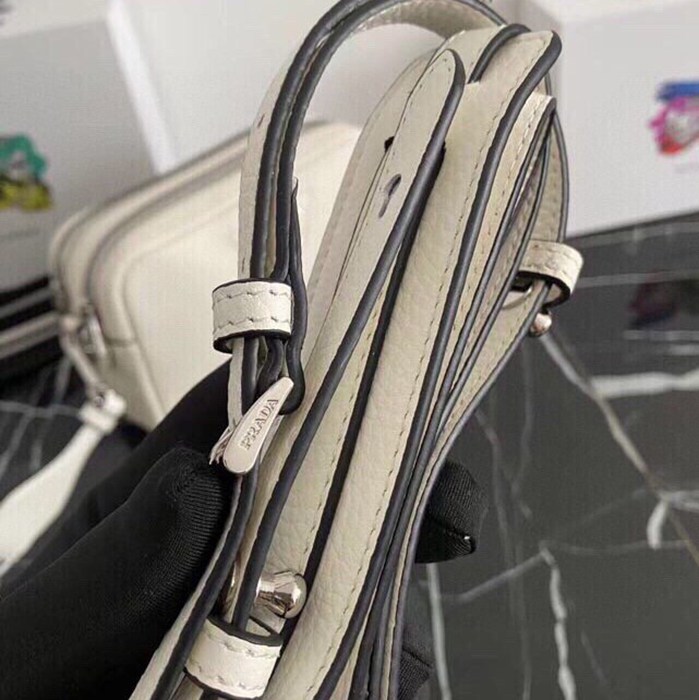 PRADA ショルダーバッグ ディアスキンレザー デュアルストラップ メンズ 22×14×8cm