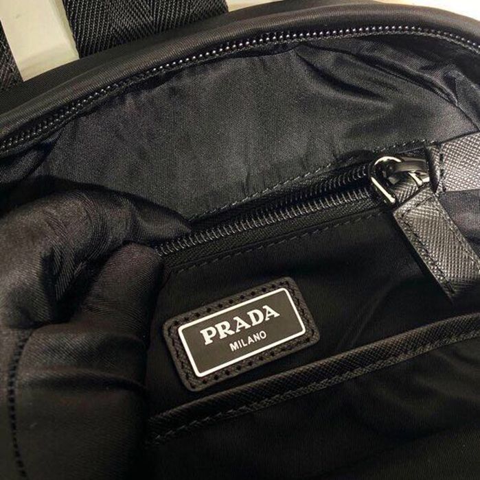 PRADA ウエストバッグ リサイクルナイロン サフィアーノ メンズ 20×31×5cm