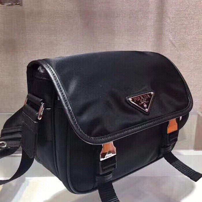 PRADA スリーインワン メッセンジャーバッグ ユニセックス 22×16×8.5cm