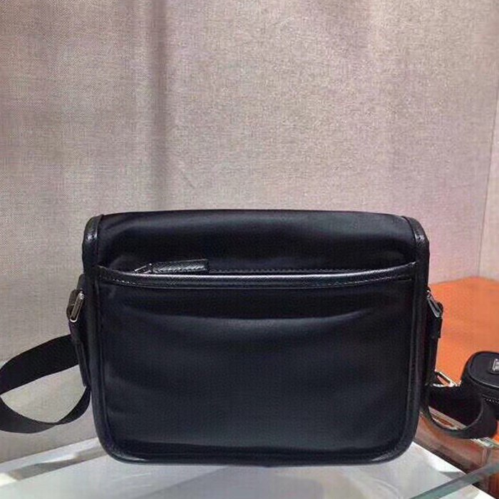 PRADA スリーインワン メッセンジャーバッグ ユニセックス 22×16×8.5cm
