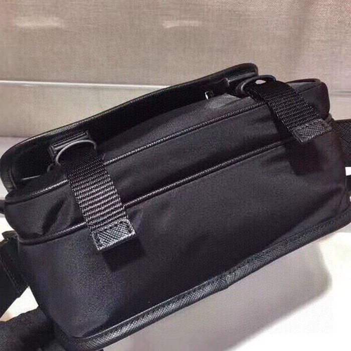 PRADA スリーインワン メッセンジャーバッグ ユニセックス 22×16×8.5cm
