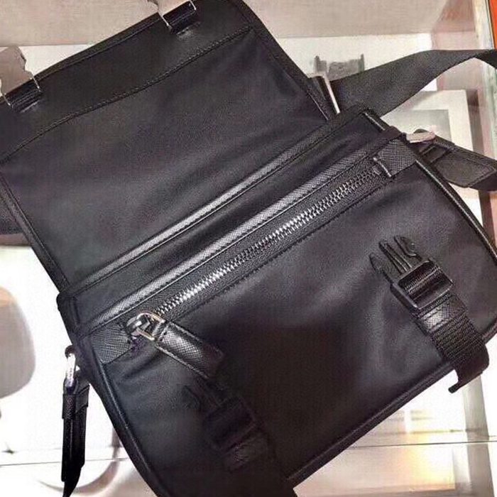 PRADA スリーインワン メッセンジャーバッグ ユニセックス 22×16×8.5cm