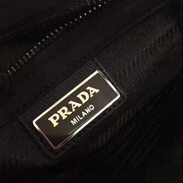 PRADA スリーインワン メッセンジャーバッグ ユニセックス 22×16×8.5cm