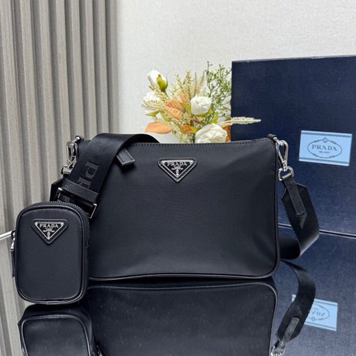 PRADA スリーインワン ショルダーバッグ メンズ 24×18.5×6cm PRADA スリーインワン ショルダーバッグ メンズ 24×18.5×6cm