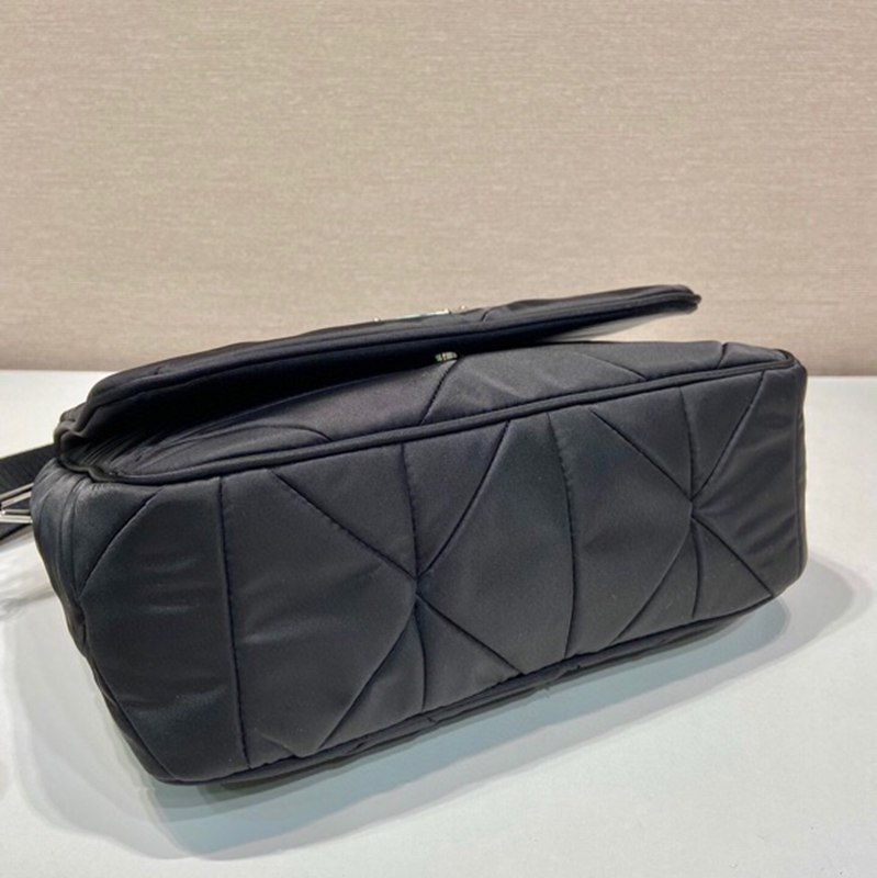 PRADA スリーインワン ショルダーバッグ リサイクルナイロン レディース 24×24×8.5cm