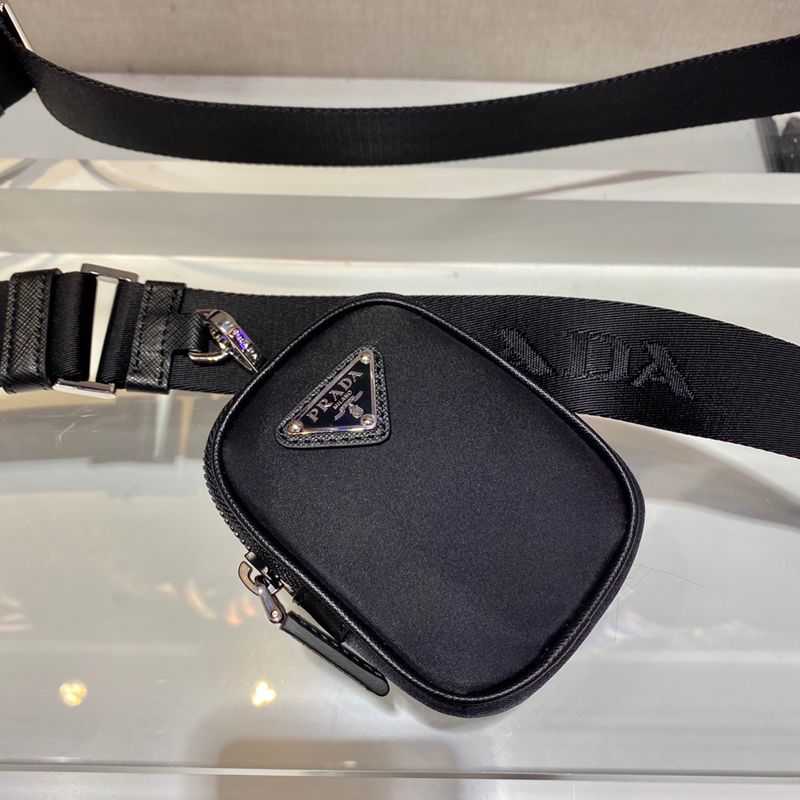 PRADA メッセンジャーバッグ サフィアーノ×リサイクルナイロン メンズ 22×16×5cm