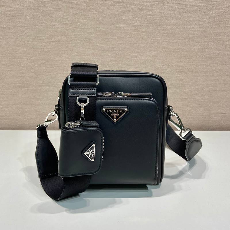 PRADA ショルダーバッグ レザー リサイクルナイロン メンズ 16×18.5×5cm