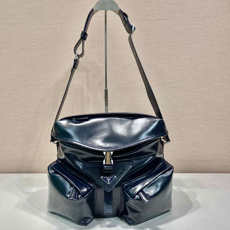 PRADA ショルダーバッグ ワックスレザー メンズ 29×23×15cm