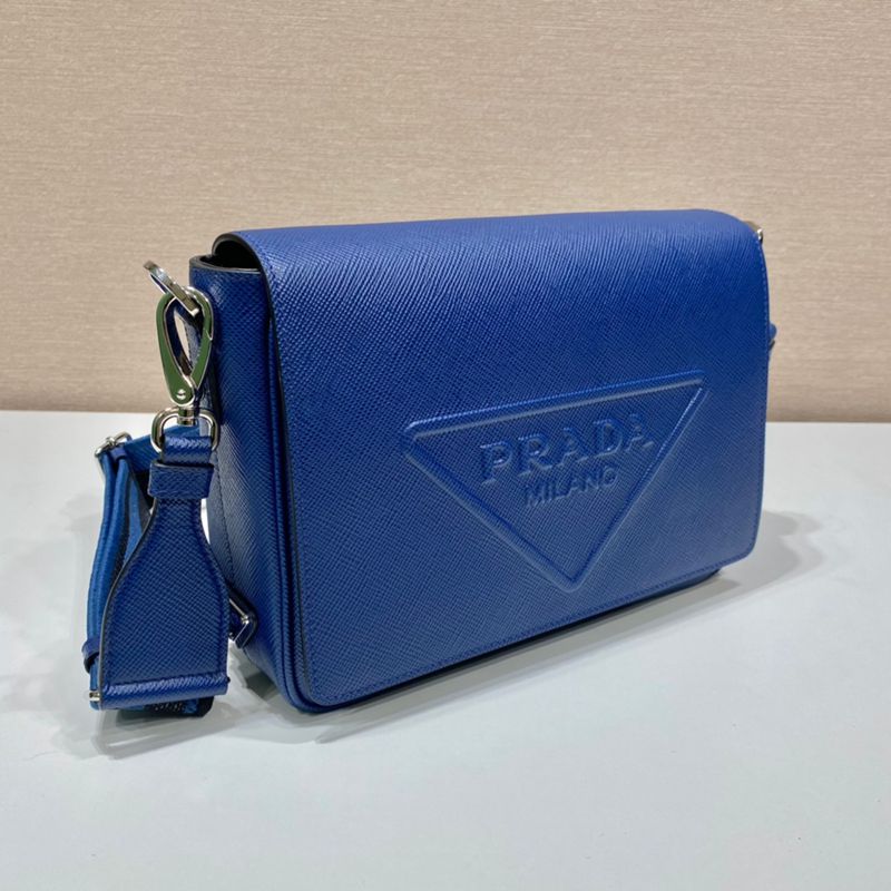 PRADA ショルダーバッグ サフィアーノレザー 刺繍テープ付き メンズ 26×18×6.5cm