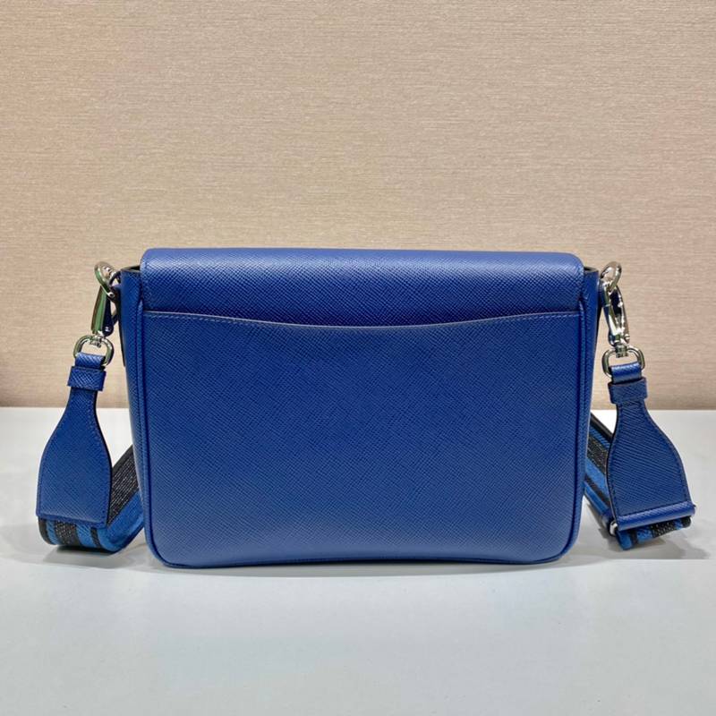 PRADA ショルダーバッグ サフィアーノレザー 刺繍テープ付き メンズ 26×18×6.5cm