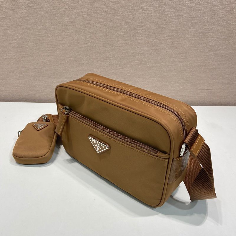 PRADA スリーインワン ショルダーバッグ ユニセックス 23×15×7cm