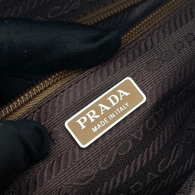 PRADA スリーインワン ショルダーバッグ ユニセックス 23×15×7cm
