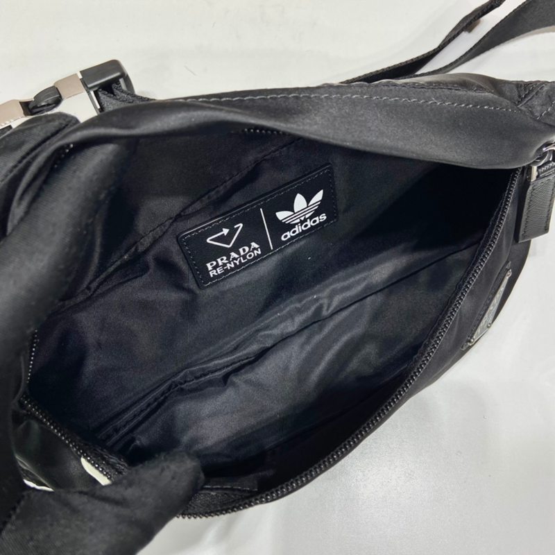 PRADA×アディダス ウエストバッグ リサイクルナイロン メンズ 26×12×7cm