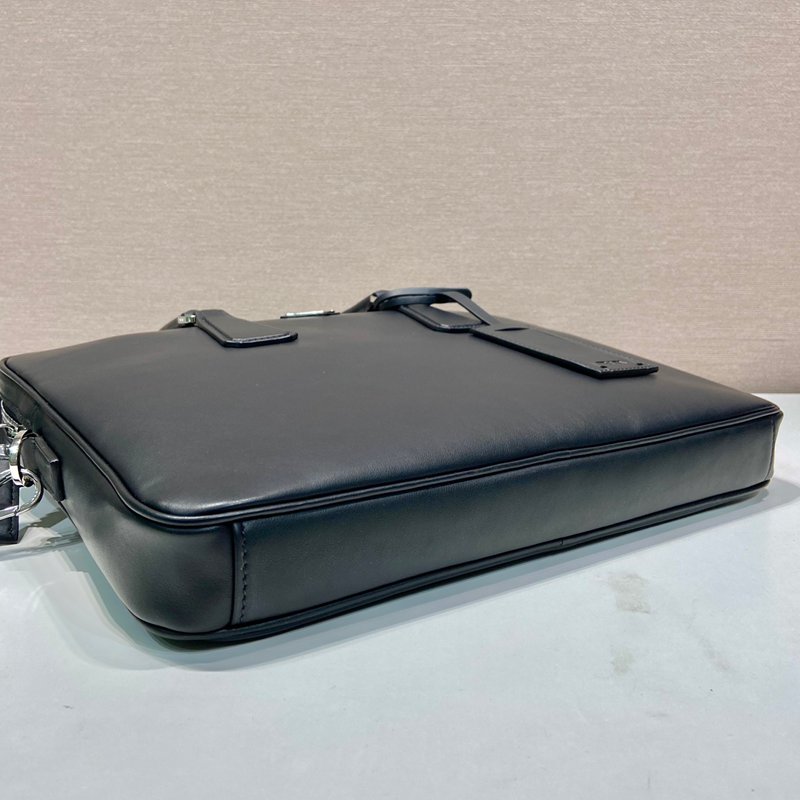 PRADA ブリーフケース ナパレザー メンズ 36×24×4cm