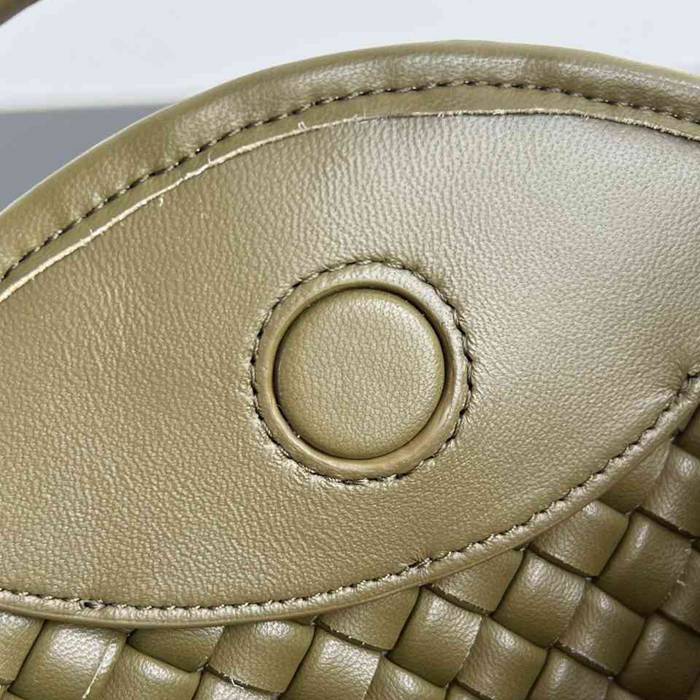 BV ショルダーバッグ レザー ハンドバッグ コブル 23×11×8cm