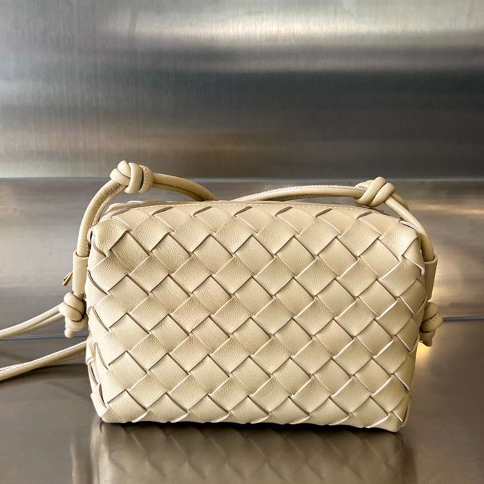 BV ショルダーバッグ レザー ハンドバッグ カメラバッグ 17×10×6cm BV ショルダーバッグ レザー ハンドバッグ カメラバッグ 17×10×6cm