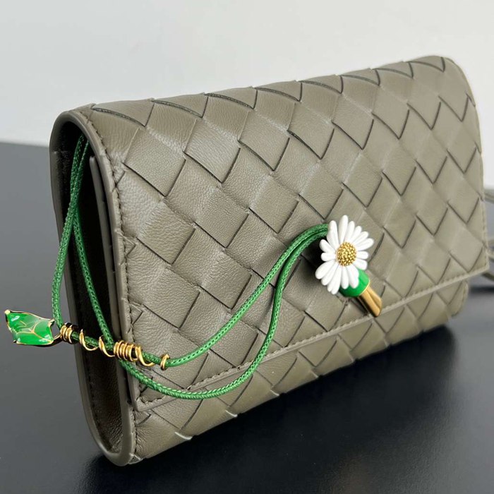 BV ショルダーバッグ レザー ハンドバッグ アンディアーモ 19×13×2cm