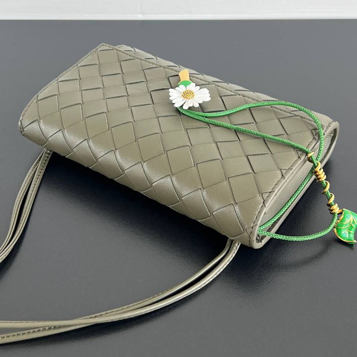 BV ショルダーバッグ レザー ハンドバッグ アンディアーモ 19×13×2cm