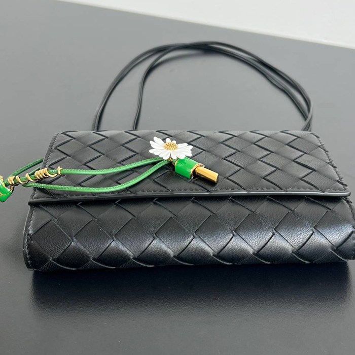 BV ショルダーバッグ レザー ハンドバッグ アンディアーモ 19×13×2cm