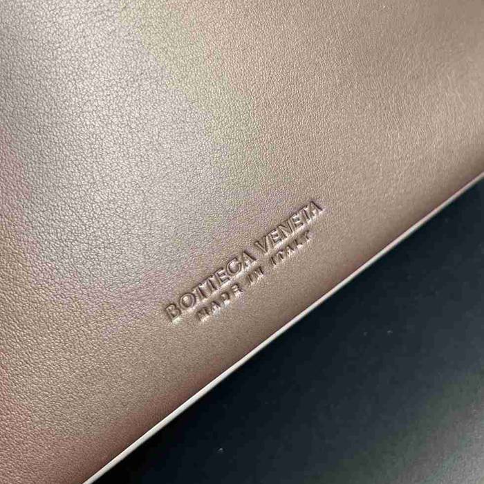 BV ショルダーバッグ レザー ハンドバッグ アンディアーモ 34×24×12cm