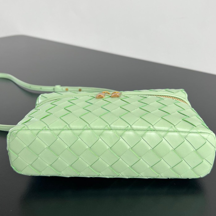 BV ショルダーバッグ レザー ポーチ 化粧ポーチ 22×12.5×5cm