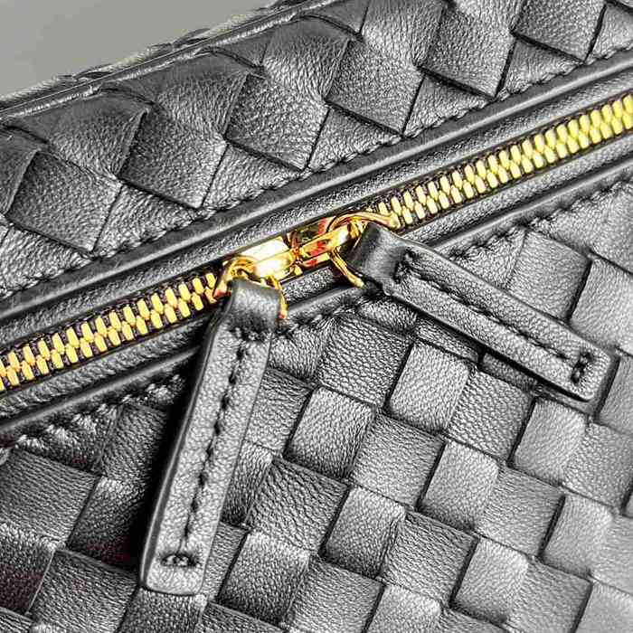 BV ショルダーバッグ レザー ポーチ 化粧ポーチ 19×14×3cm
