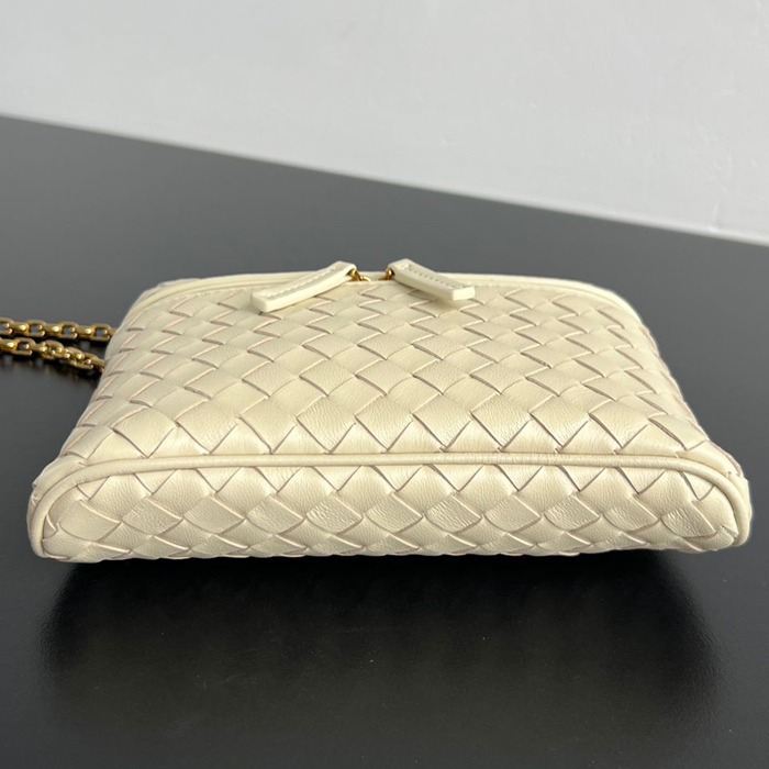 BV ショルダーバッグ レザー ポーチ 化粧ポーチ 19×14×3cm