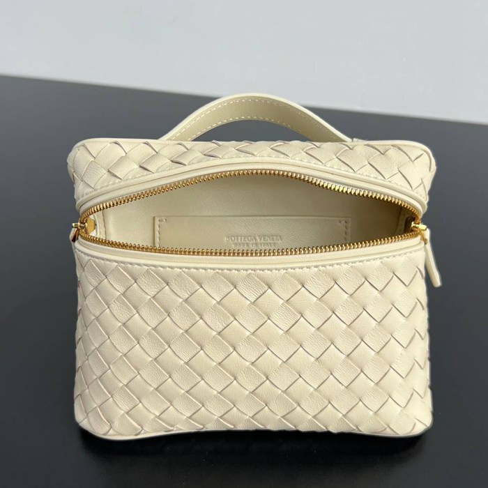 BV ショルダーバッグ レザー ポーチ 化粧ポーチ 19×14×3cm