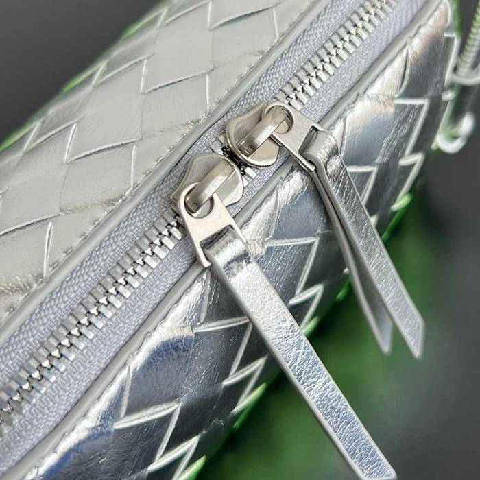 BV ショルダーバッグ レザー ハンドバッグ コンサート 18.5×11.5×8.5cm