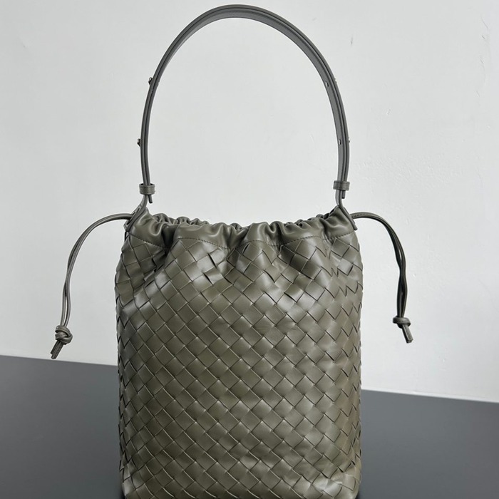 BV ショルダーバッグ レザー ハンドバッグ バケツ 33×24×14cm BV ショルダーバッグ レザー ハンドバッグ バケツ 33×24×14cm